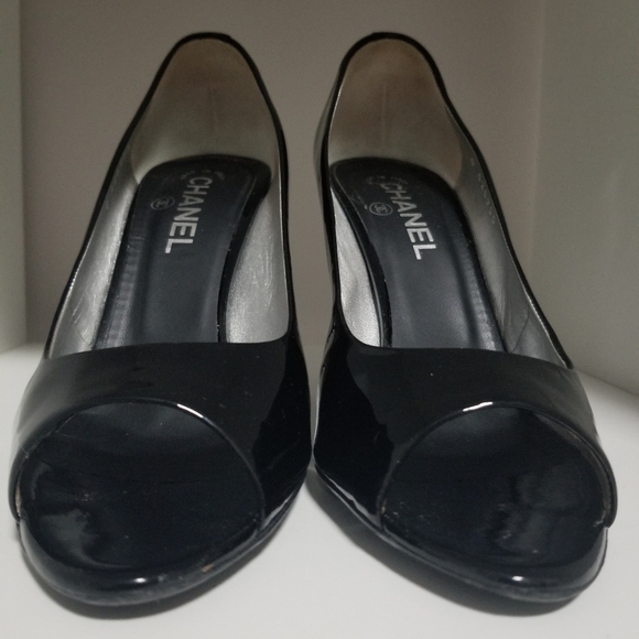 CHANEL Black Patent Leather Peep Toe Heels Size 39.5 - Picture 7 of 9